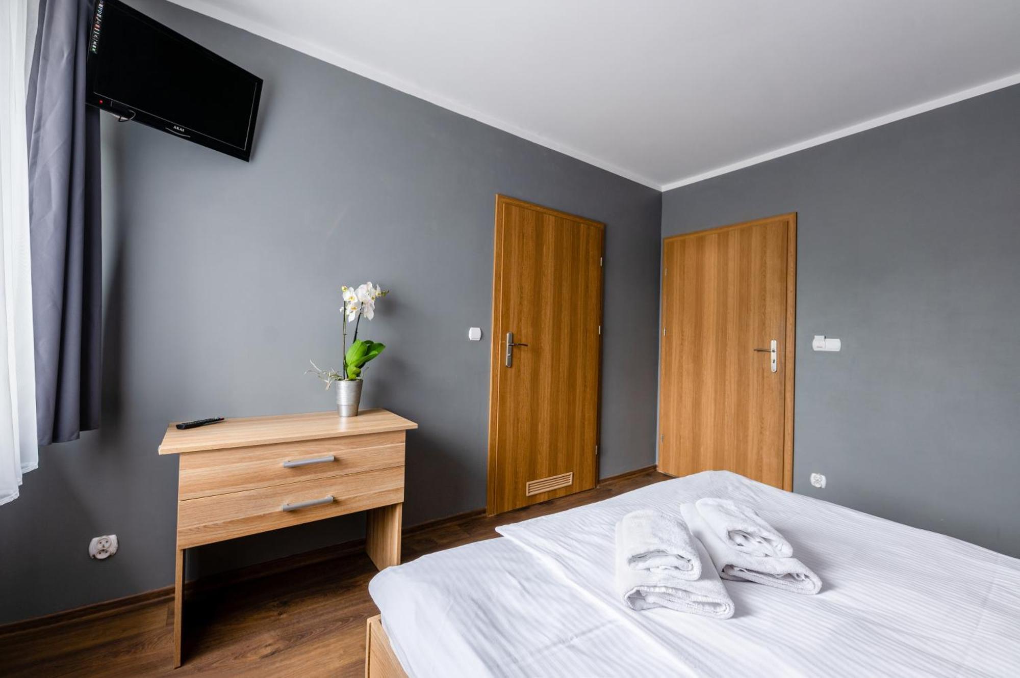 Sleep&Go Bed & Breakfast Lubliniec Bagian luar foto