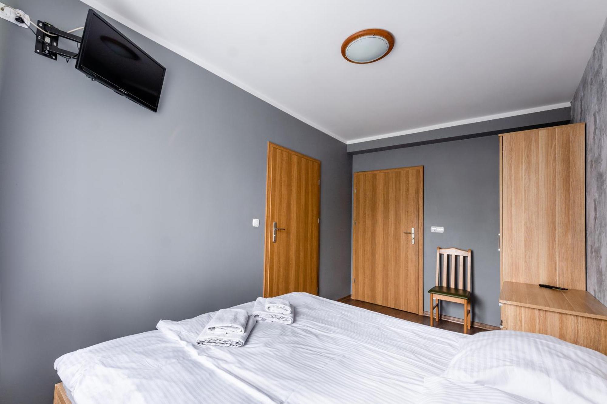 Sleep&Go Bed & Breakfast Lubliniec Bagian luar foto