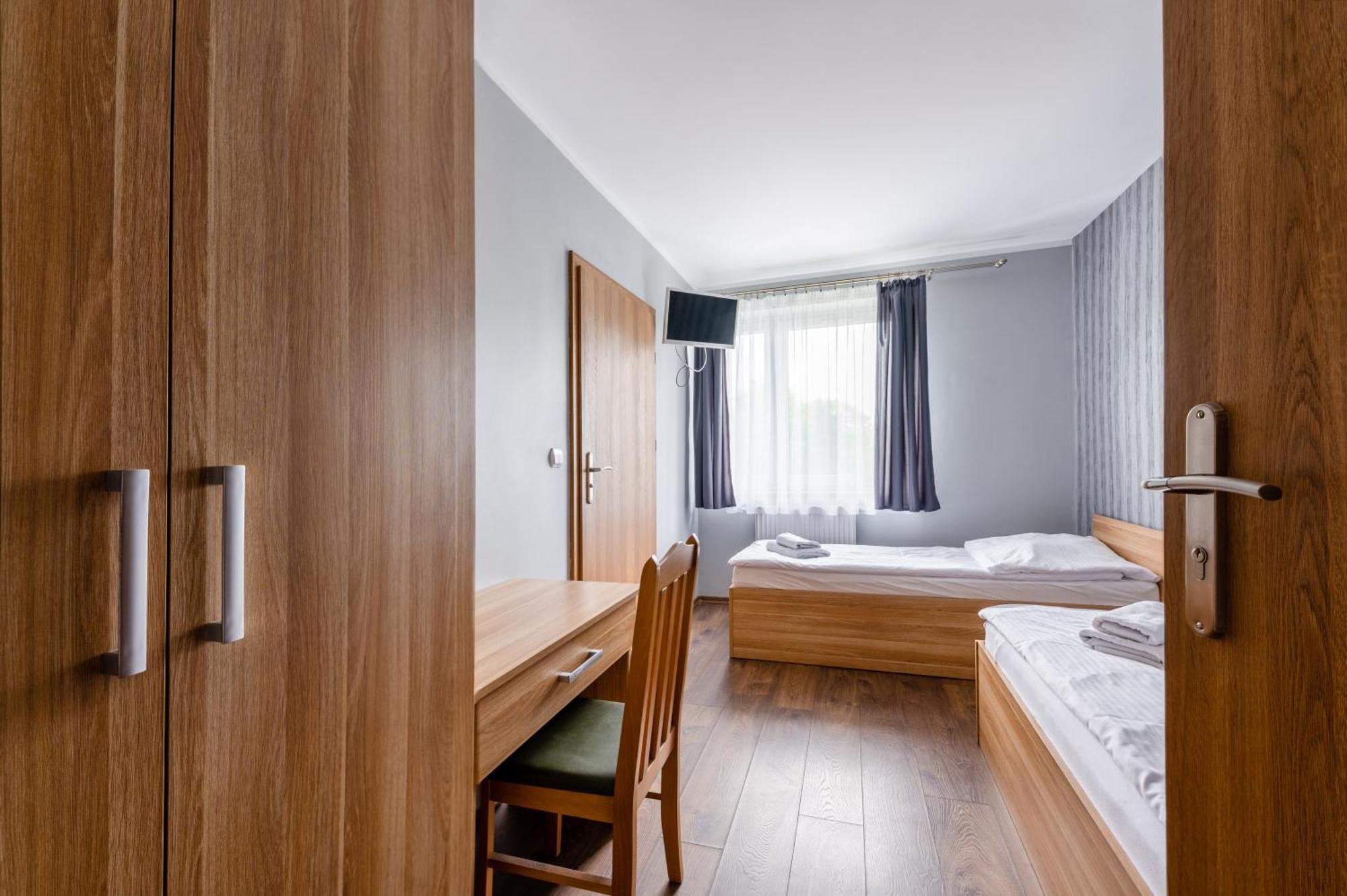 Sleep&Go Bed & Breakfast Lubliniec Bagian luar foto