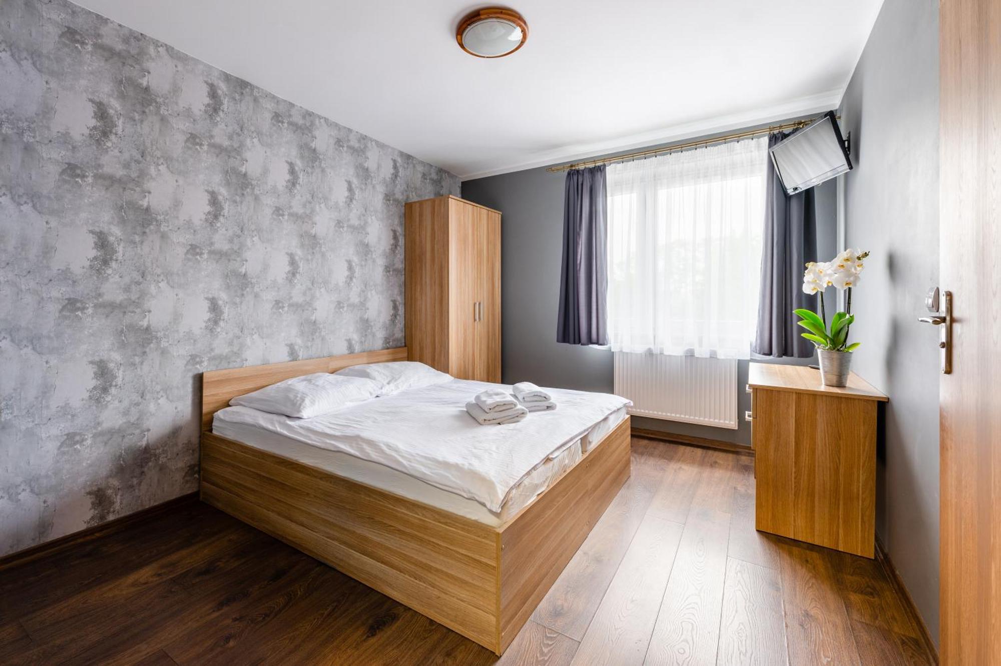 Sleep&Go Bed & Breakfast Lubliniec Bagian luar foto