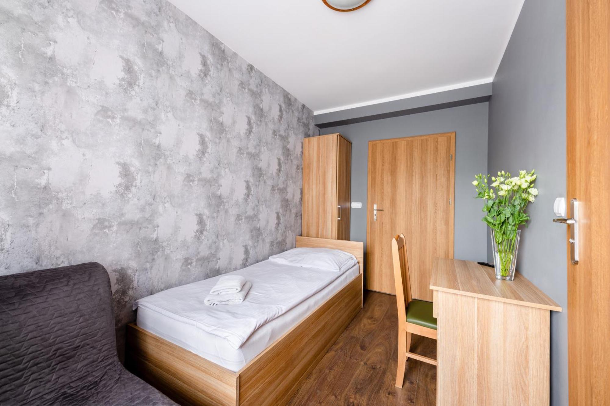Sleep&Go Bed & Breakfast Lubliniec Bagian luar foto