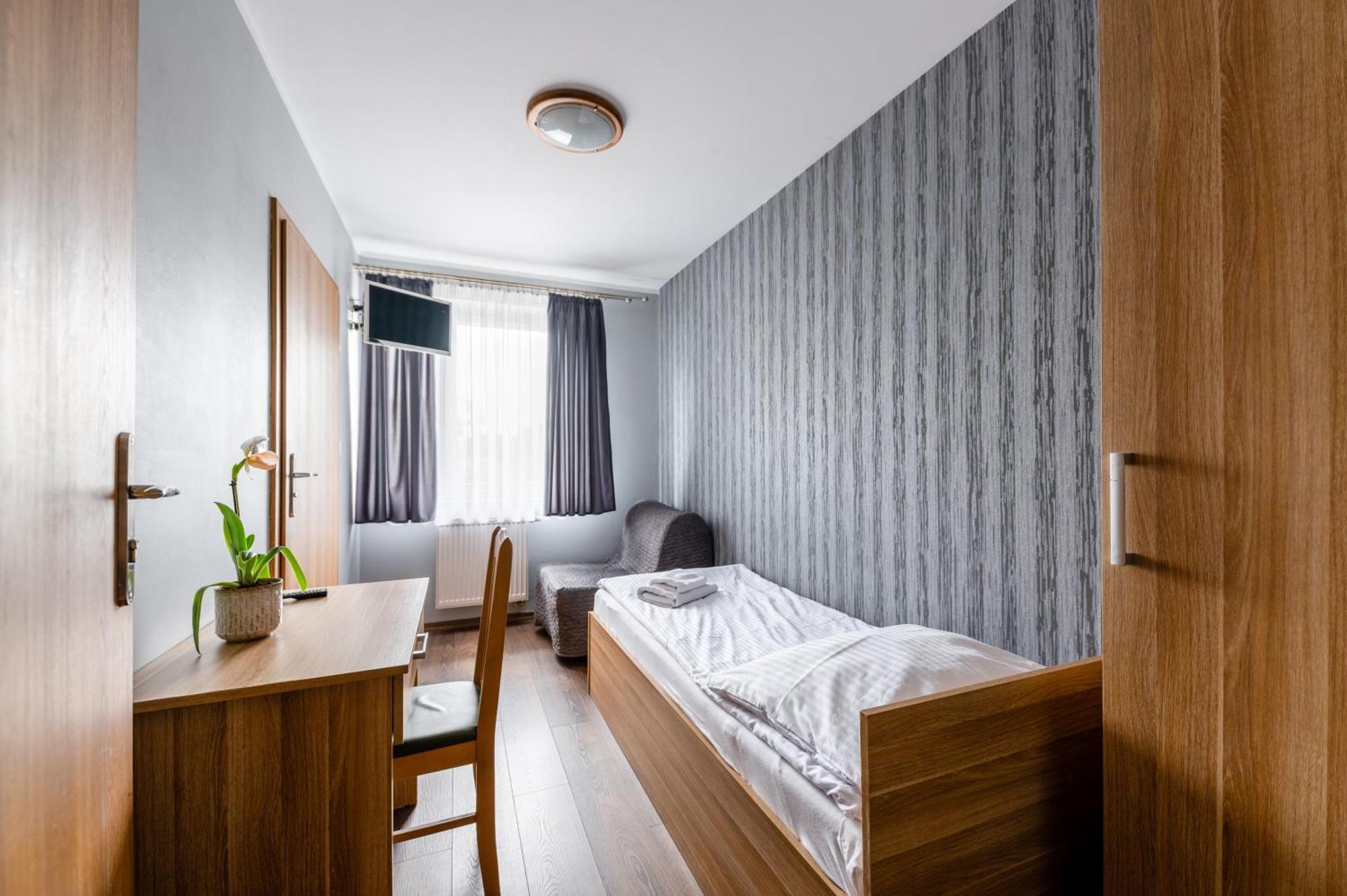 Sleep&Go Bed & Breakfast Lubliniec Bagian luar foto