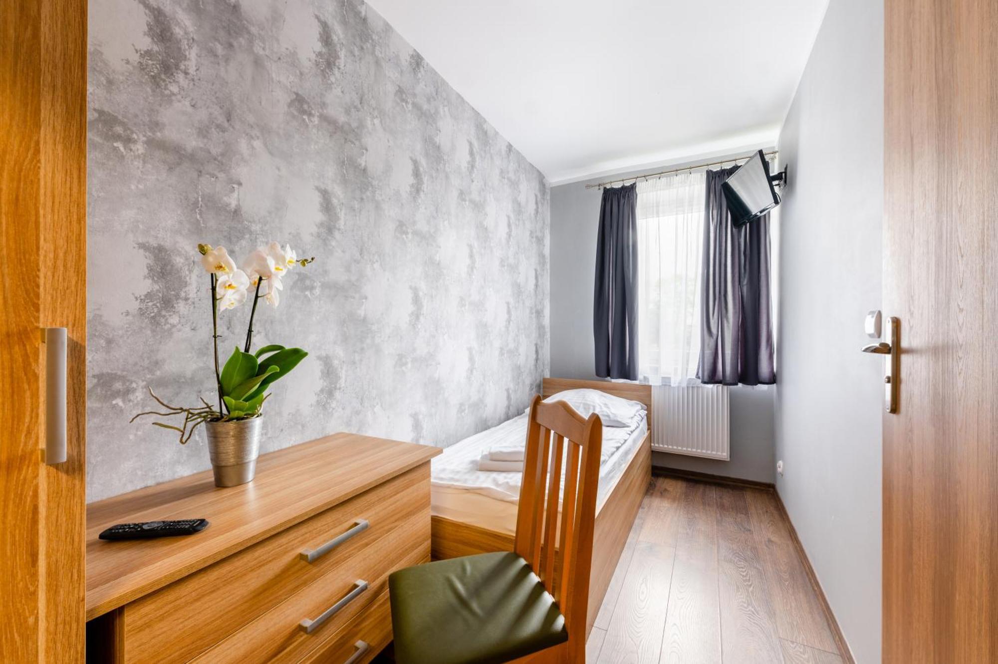 Sleep&Go Bed & Breakfast Lubliniec Bagian luar foto